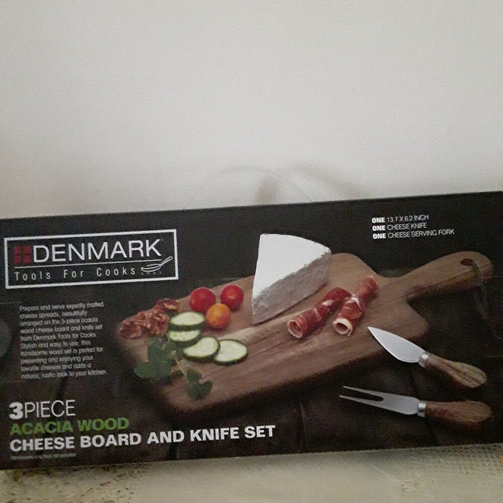 Acacia Wood Three Piece Cheese Board and Knife Set _ NIB